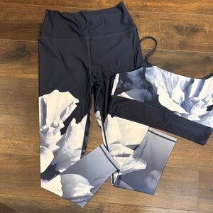 Carbon38 Navy and White Floral Activewear Set size large